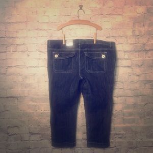 NWT- Torrid Size 18- 5 Pocket Dark Wash Capri